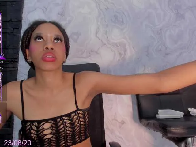 Live sex webcam photo for MystiqueTs #291716461