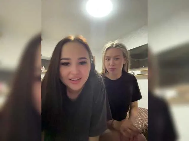Live sex webcam photo for MyyyFacts #291174152