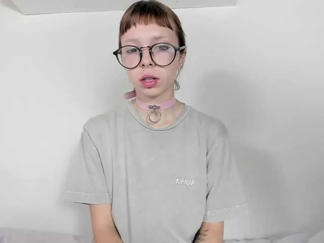 Live sex webcam photo for Mzxhhh #276049910