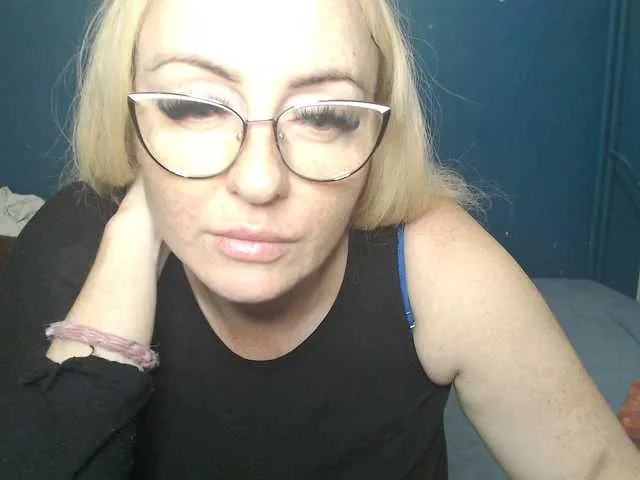 Live sex webcam photo for NADINNNE #291522695