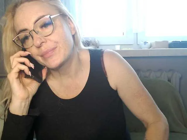 Live sex webcam photo for NADINNNE #292247321