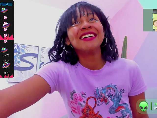 Live sex webcam photo for NAOMILUNA #271982932