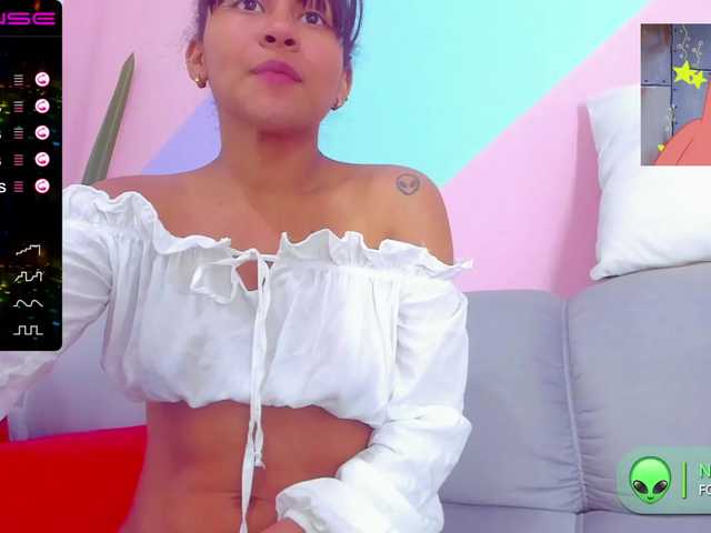 Live sex webcam photo for NAOMILUNA #272011377