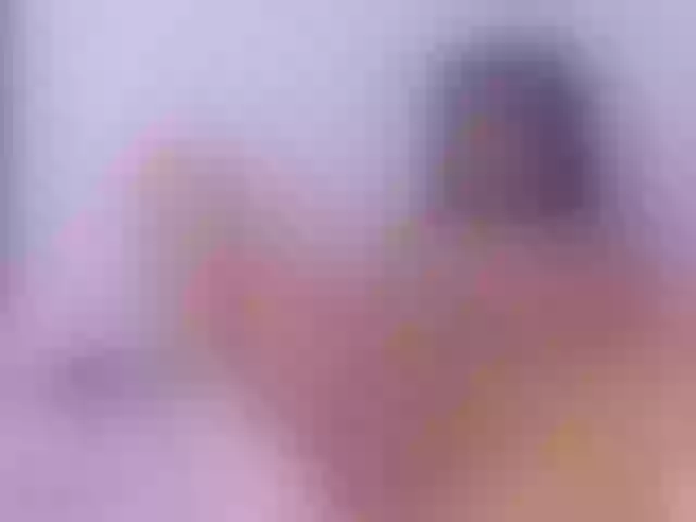Live sex webcam photo for NAOMILUNA #275535522