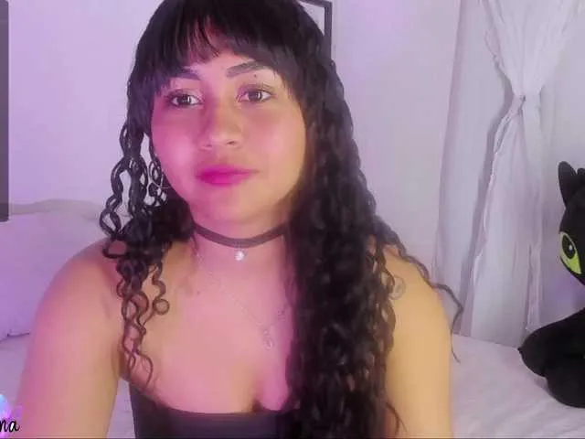 Live sex webcam photo for NAOMILUNA #276178546