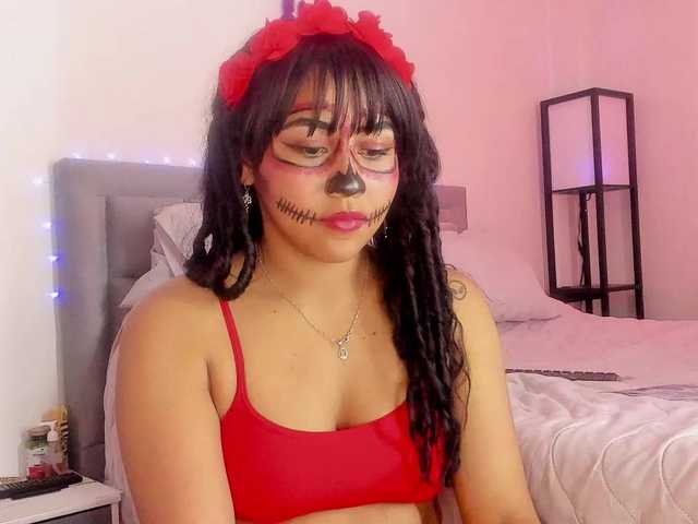 Live sex webcam photo for NAOMILUNA #276530858