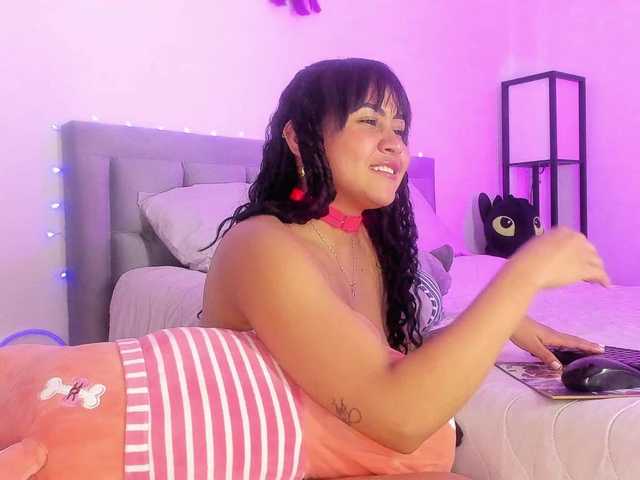 Live sex webcam photo for NAOMILUNA #276565527