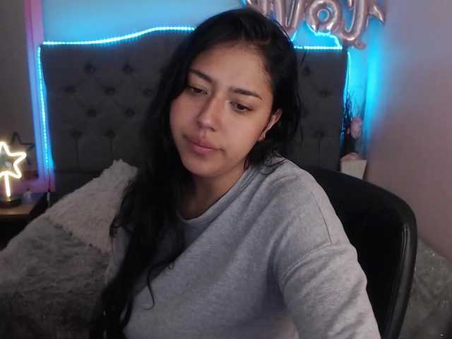 Live sex webcam photo for NATALIE-RUIZ #274031806