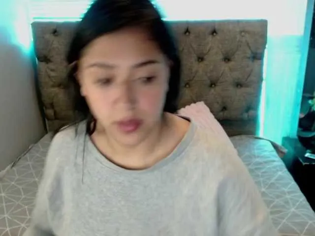 Live sex webcam photo for NATALIE-RUIZ #274250687