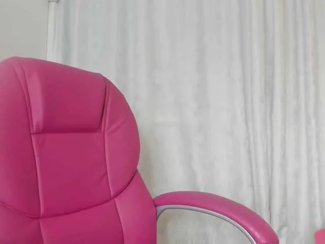 Live sex webcam photo for NATALIKIDMAN #292316223