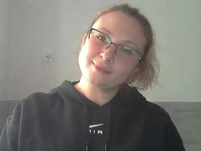 Live sex webcam photo for NERVOMOTINA #290280867