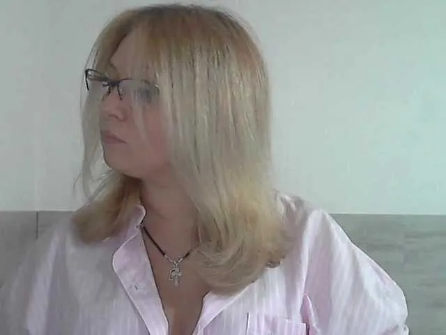Live sex webcam photo for NERVOMOTINA #290302427