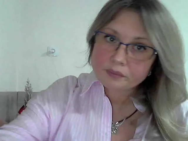 Live sex webcam photo for NERVOMOTINA #290417363