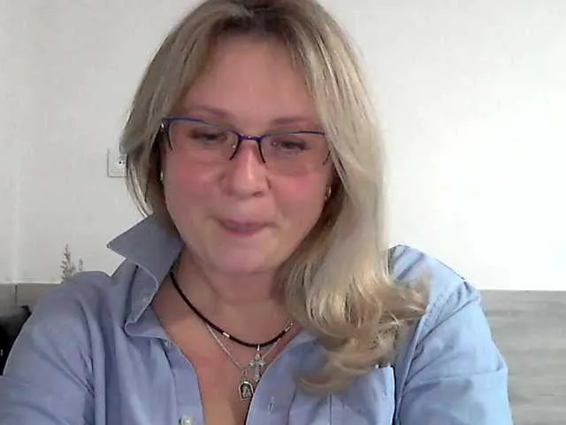 Live sex webcam photo for NERVOMOTINA #290537296