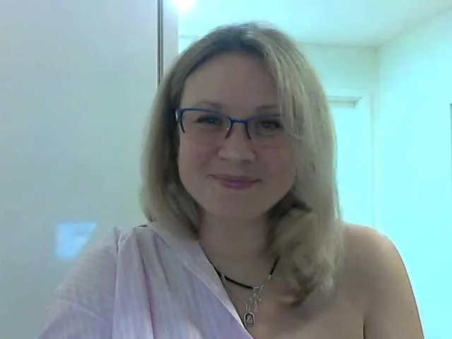 Live sex webcam photo for NERVOMOTINA #290556353