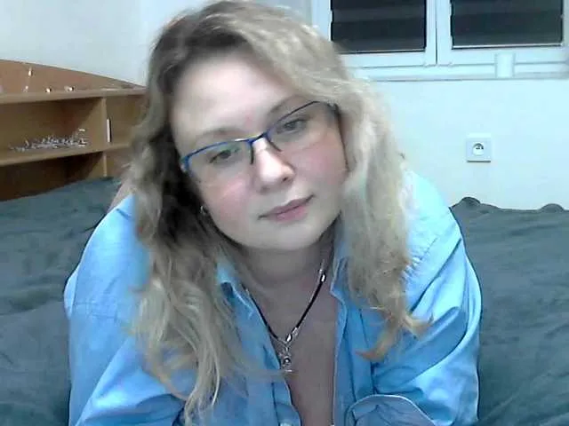 Live sex webcam photo for NERVOMOTINA #290769529