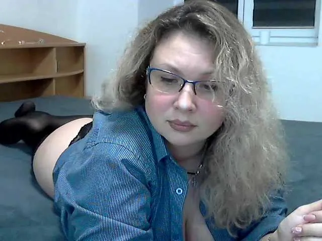 Live sex webcam photo for NERVOMOTINA #290815687
