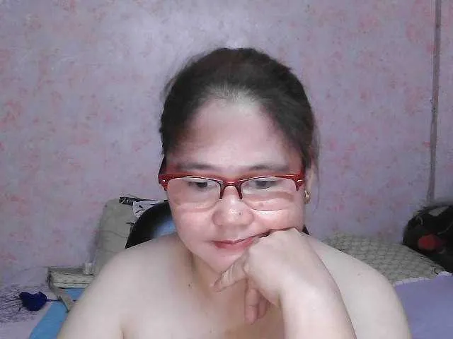 Live sex webcam photo for NICEtitspinay #291279937