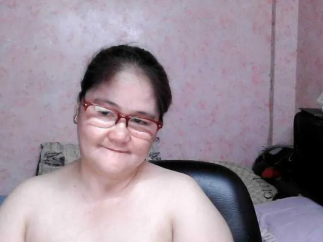 Live sex webcam photo for NICEtitspinay #291396990