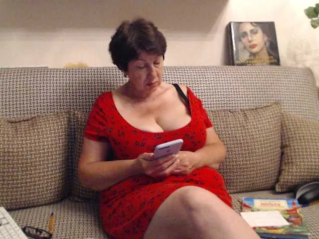 Live sex webcam photo for NINA-RICCI #275608090