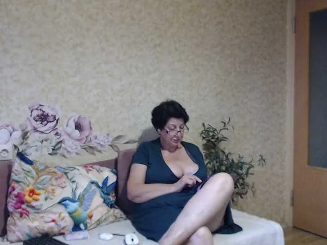 Live sex webcam photo for NINA-RICCI #294085418