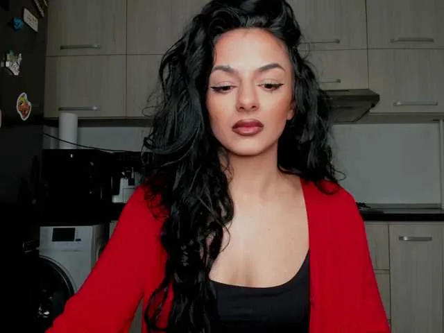 Live sex webcam photo for NNNoire #290392023