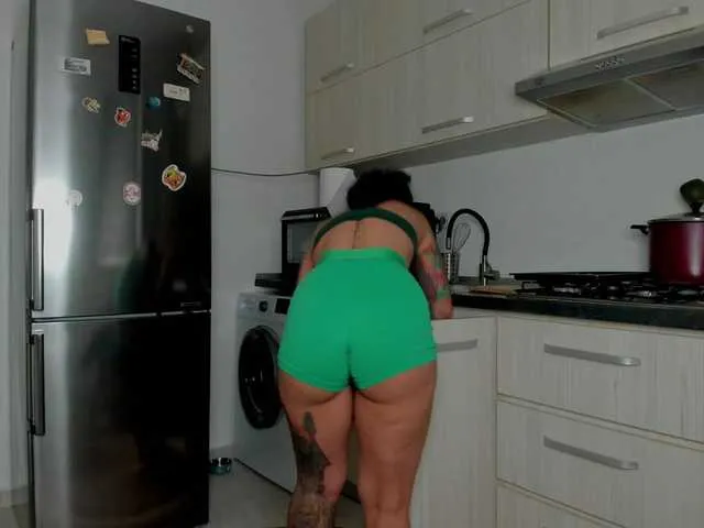Live sex webcam photo for NNNoire #290502661
