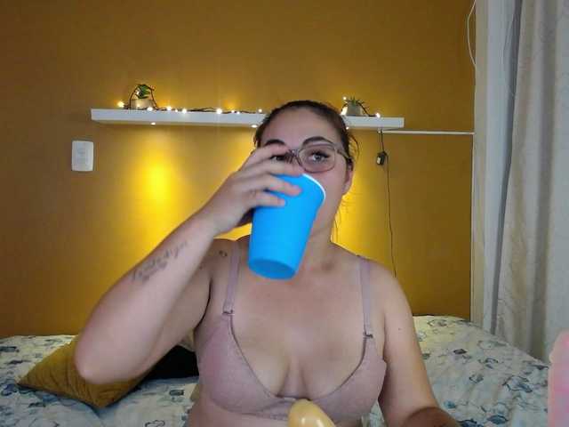 Live sex webcam photo for NOTLIMITLES #274516175