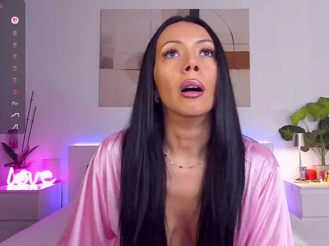 Live sex webcam photo for Nadeen69Nadia #292417510