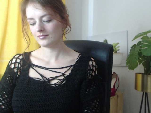 Live sex webcam photo for NadineGold #276374170