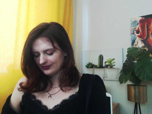 Live sex webcam photo for NadineGold #278067562