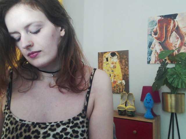 Live sex webcam photo for NadineGold #290321683