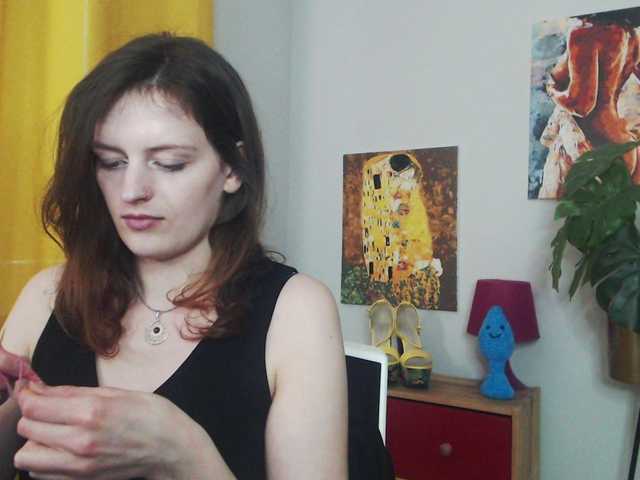 Live sex webcam photo for NadineGold #290560343