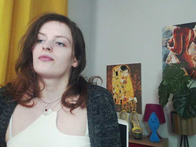 Live sex webcam photo for NadineGold #290581916