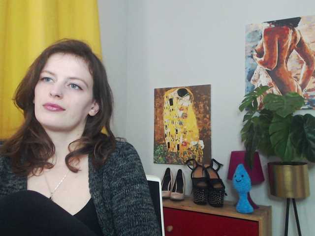 Live sex webcam photo for NadineGold #291019736