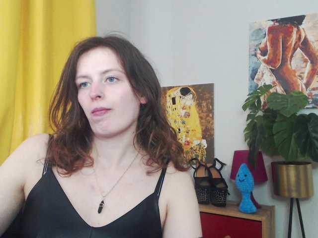 Live sex webcam photo for NadineGold #291028174