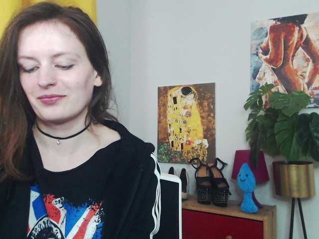 Live sex webcam photo for NadineGold #291041474