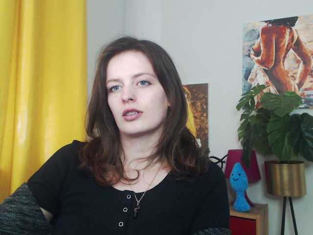 Live sex webcam photo for NadineGold #291069658