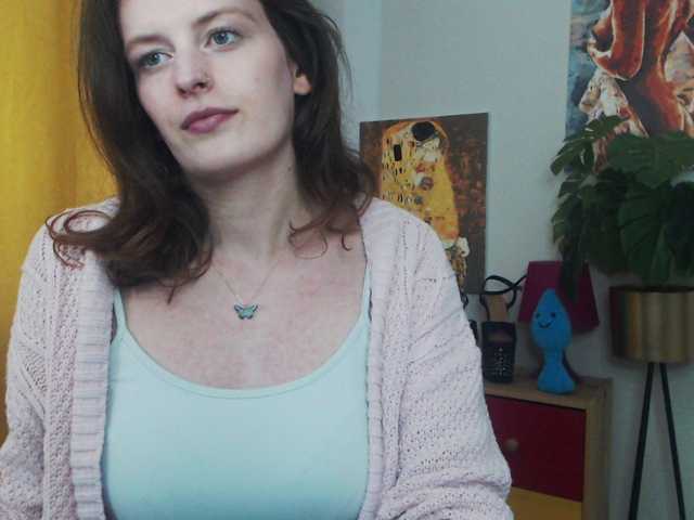 Live sex webcam photo for NadineGold #291090362