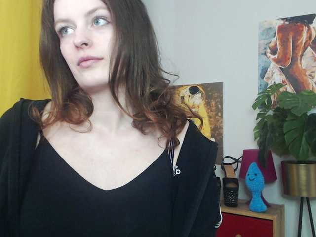 Live sex webcam photo for NadineGold #291095852