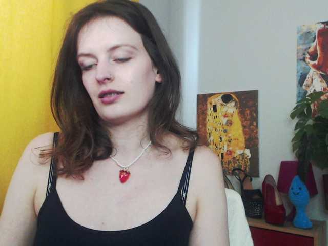 Live sex webcam photo for NadineGold #291138016