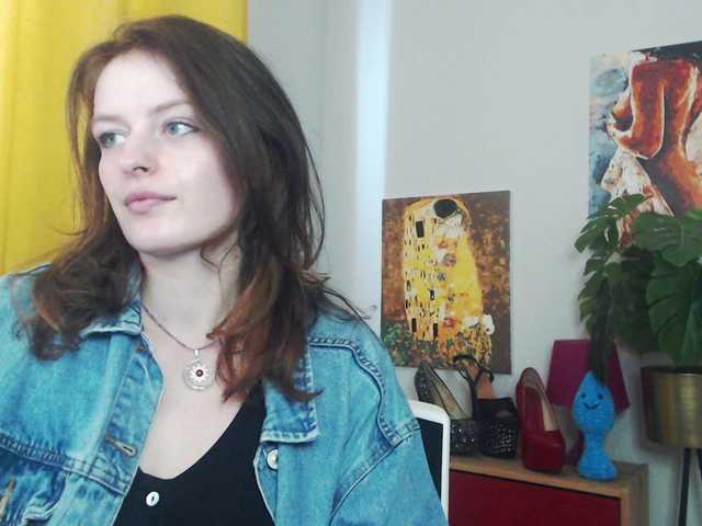 Live sex webcam photo for NadineGold #291203861