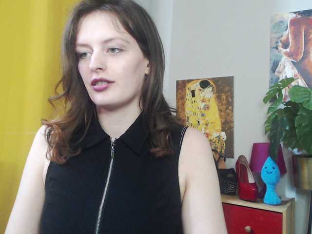 Live sex webcam photo for NadineGold #291212575
