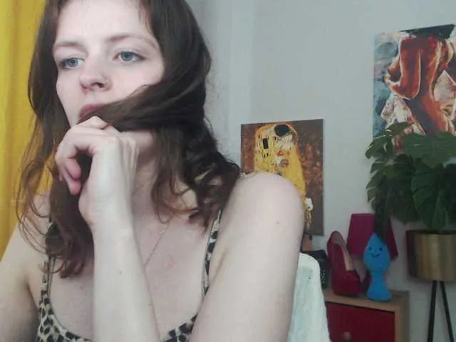 Live sex webcam photo for NadineGold #291238417