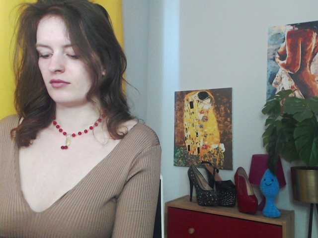 Live sex webcam photo for NadineGold #291258577