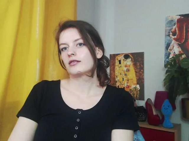 Live sex webcam photo for NadineGold #291276892