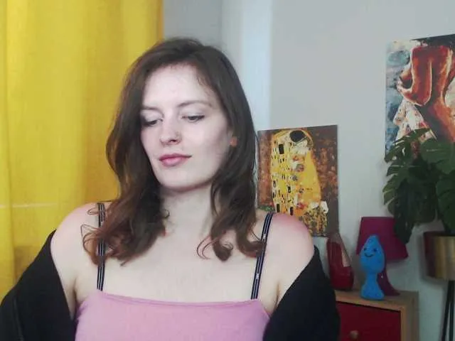 Live sex webcam photo for NadineGold #291317097