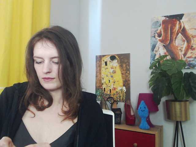 Live sex webcam photo for NadineGold #291363616