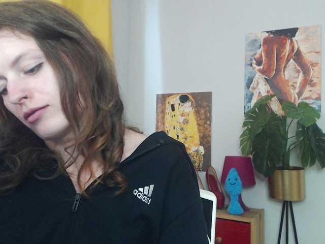 Live sex webcam photo for NadineGold #291732547