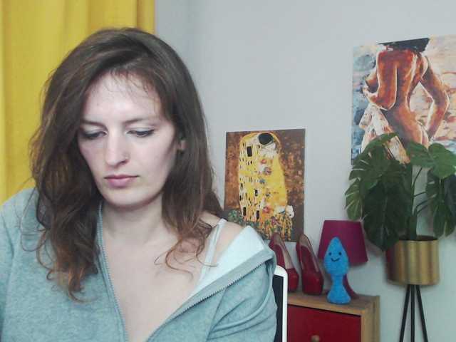 Live sex webcam photo for NadineGold #291738072